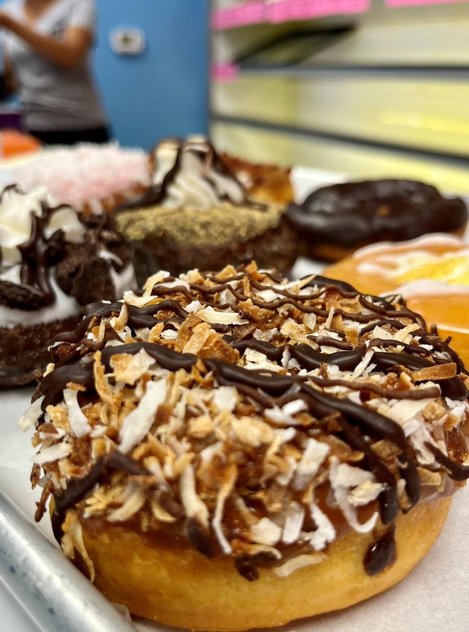 Divine Donuts has a mouthwatering selection of made-fresh-daily yeast and cake doughnuts in Fort Myers and Cape Coral.