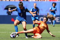 #2 Valentina Bergamaschi of Italy competes for the ball with #10 Danielle Van De Donk of Netherlands during the 2019 FIFA Women's World Cup France Quarter Final match between Italy and and Netherlands at Stade du Hainaut on June 29, 2019 in Valenciennes, France. (Photo by Zhizhao Wu/Getty Images)