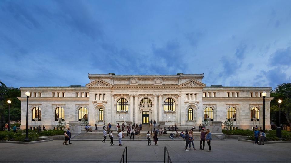 Carnegie Library Apple Store 