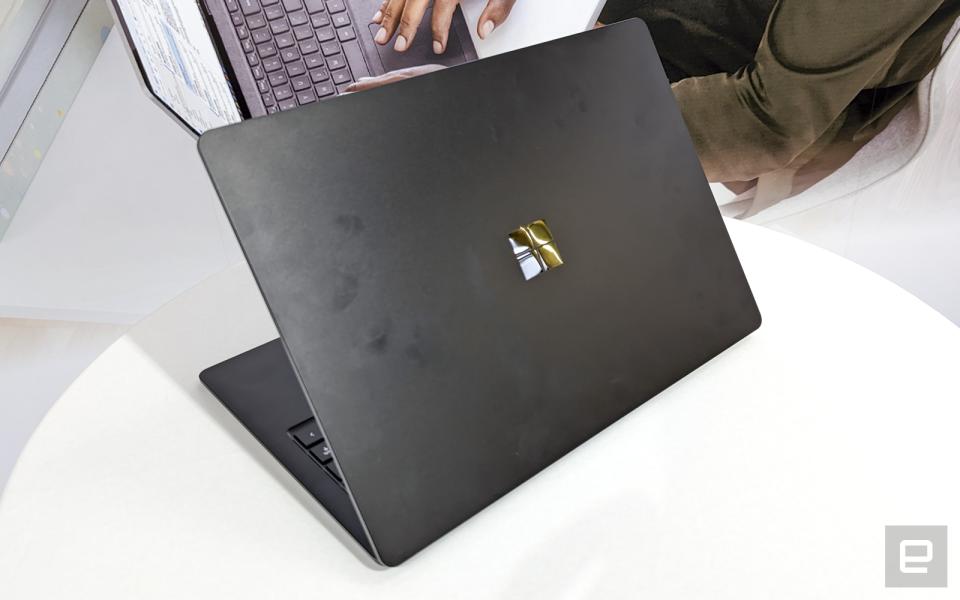 <p>Microsoft Surface Laptop 5</p>
