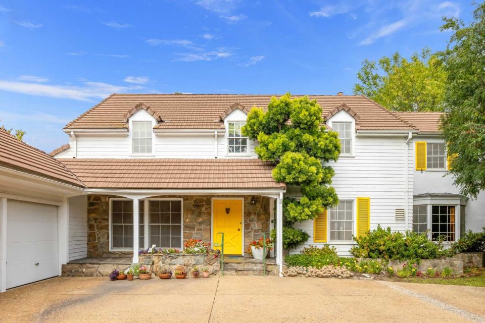 Front view of Betty White&#39;s LA Home