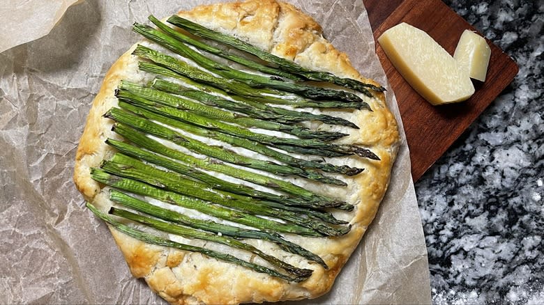 cheesy asparagus galette 