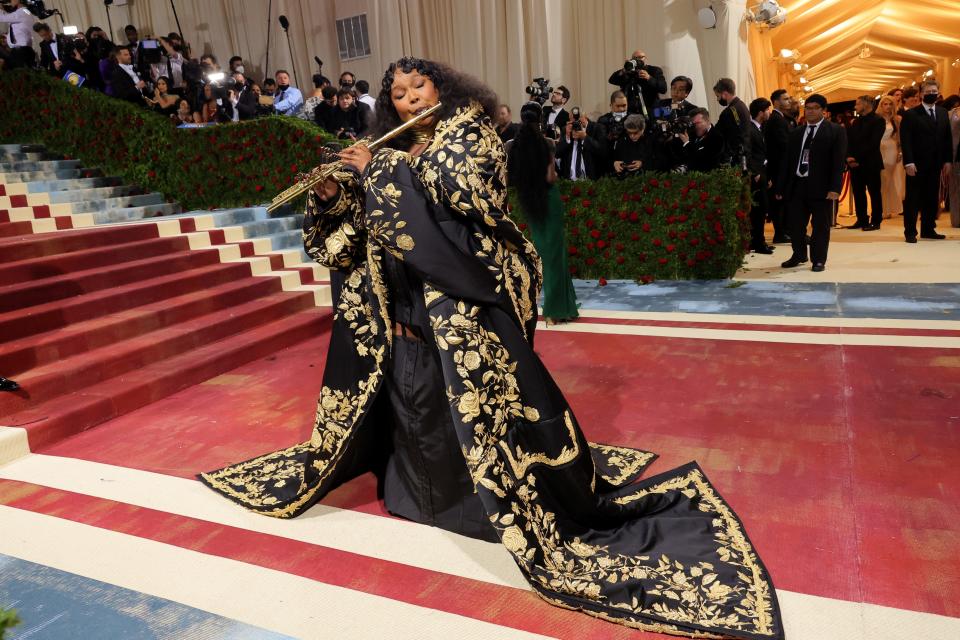 Lizzo attends the 2022 Met Gala.