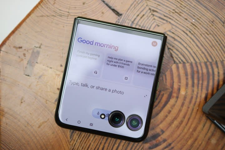 Google Gemini app on the Motorola Razr Plus 2024.