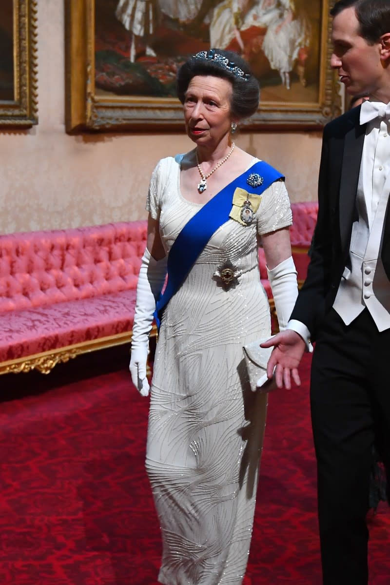 The Aquamarine Pineflower Tiara