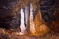 <p>According to photographer Daniel Menin: “[W]e still have many unknown underground places in the caves. To discover these places and being the first human to see and to register that at pictures and maps is a privilege.” (Photo: Alexandre Lobo/Caters News) </p>