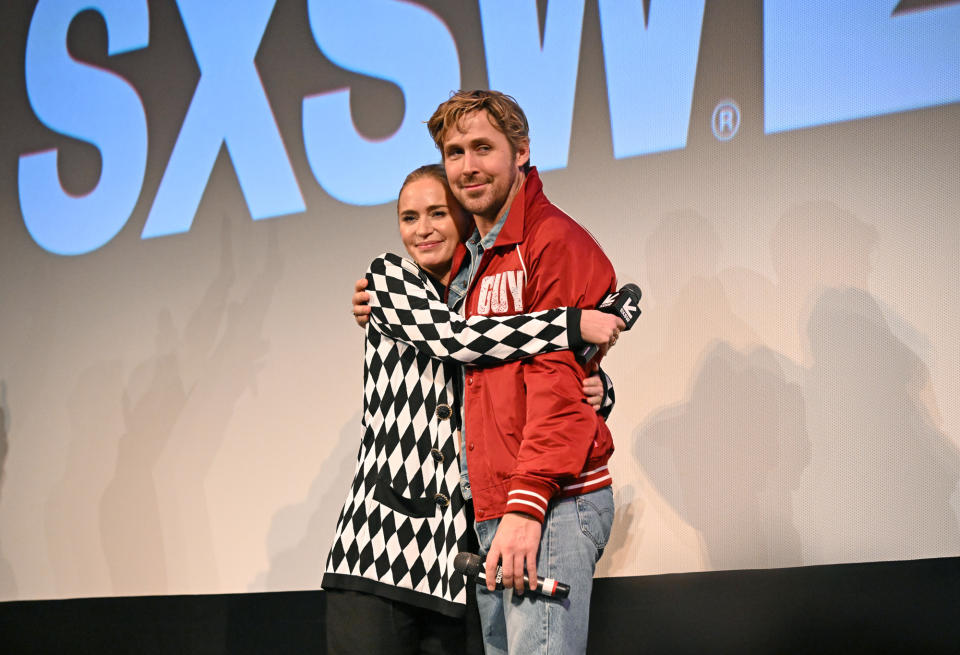 Ryan Gosling and Emily Blunt Hug at Fall Guy Premiere