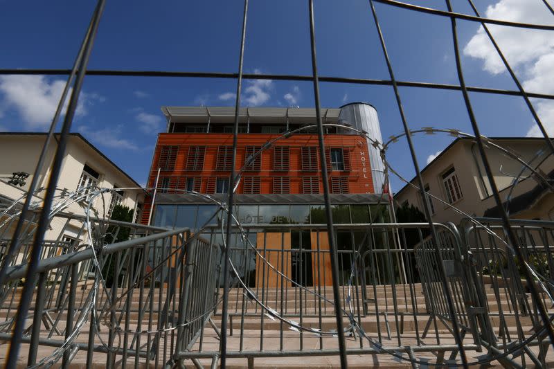 A view of the city hall in L'Hay-les-Roses