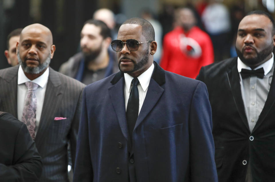 Image: R. Kelly. (Kamil Krzaczynski / AFP via Getty Images file)