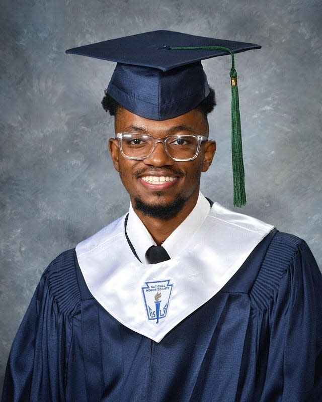 ATEMS
Claude Nduwimana
Salutatorian