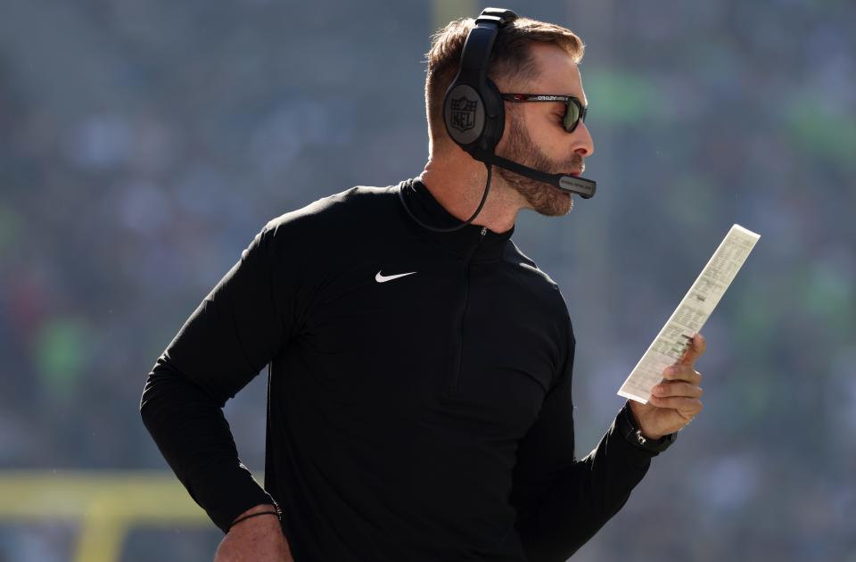 People are not happy with the job Kliff Kingsbury is doing as the coach of the Arizona Cardinals.