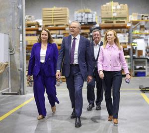 Left to right:Queensland Senator Nita Green, Prime Minister Anthony Albanese, Tritium board member Trevor St Baker, Tritium CEO Jane Hunter