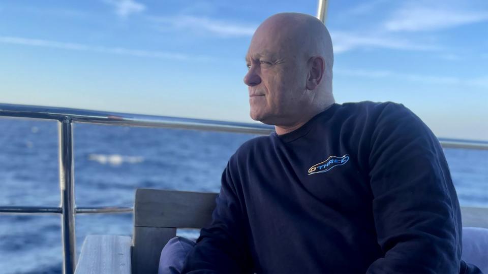 ross kemp looking out at sea