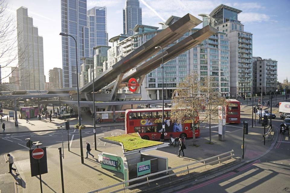 Vauxhall bus station at the centre of Vauxhall gyratory (Daniel Lynch)