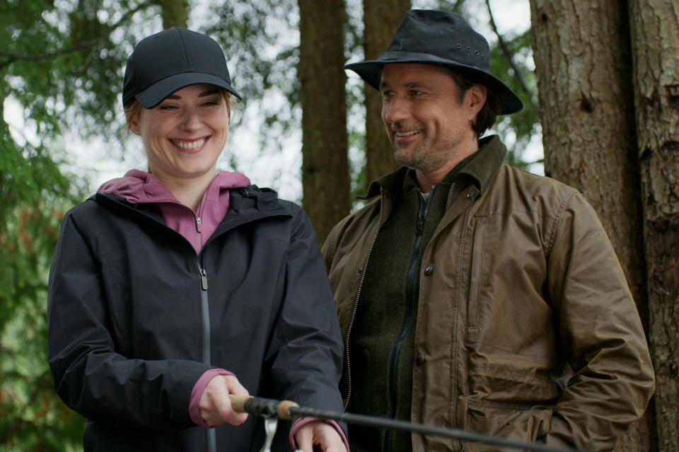 Martin Henderson as Jack Sheridan; Alexandra Breckenridge as Melinda Monroe in Virgin River. (Netflix)
