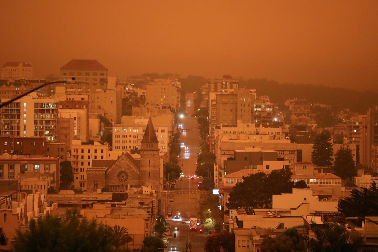 san francisco wildfire smoke fog orange sky