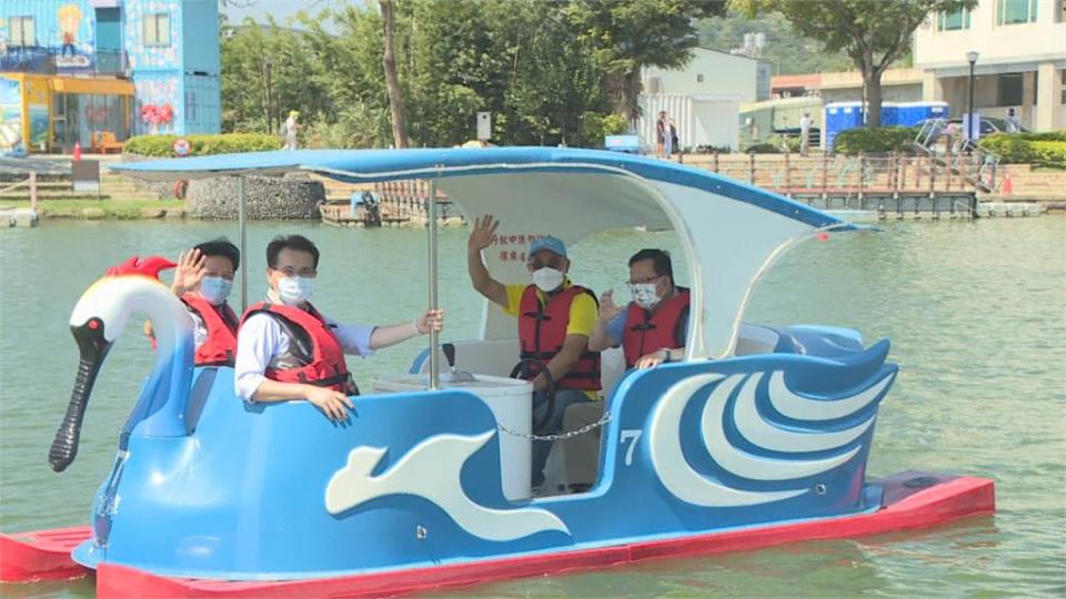 石門水庫搭遊艇.龍潭大池踩天鵝船　鄭文燦振興桃園旅遊推「景點買1送1」