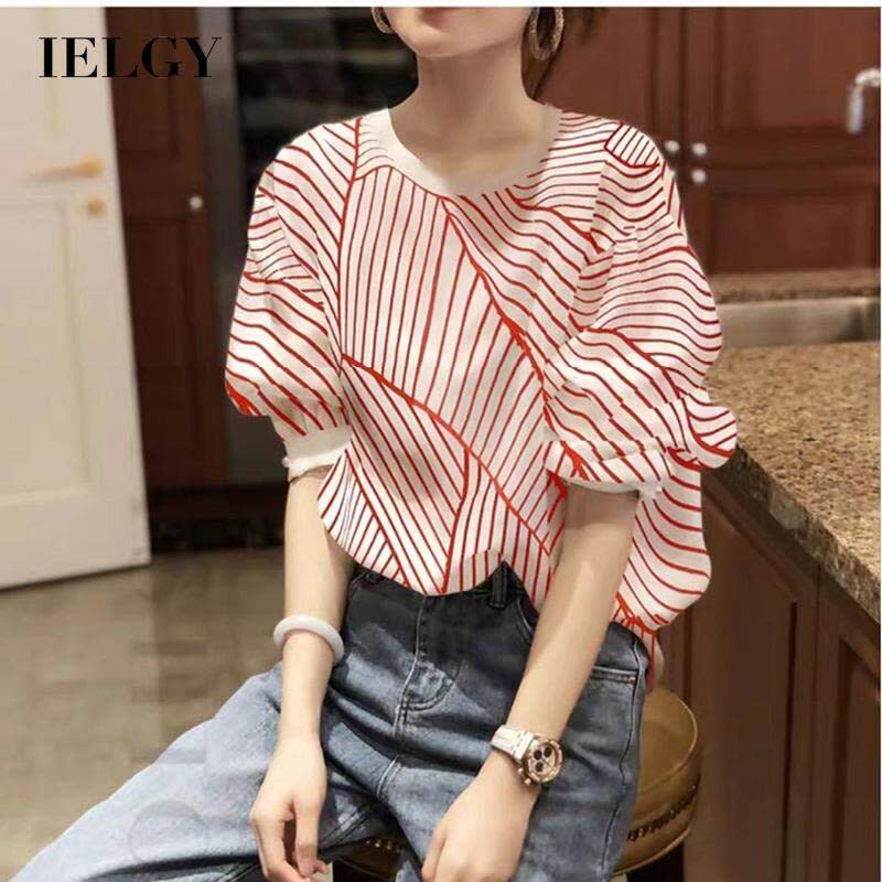 IELGY Short-sleeved Puff Sleeves Top. (Photo: Lazada SG)