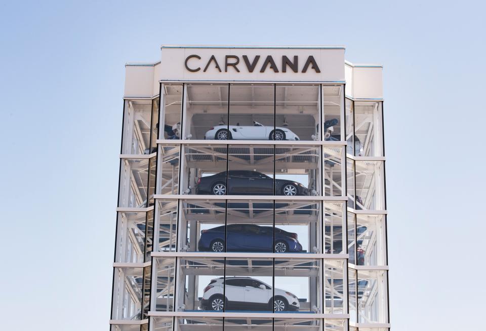 An eight story car vending machine, operated by the online used car dealer Carvana, that dispenses purchased cars to customers is seen in Huntington Beach, California on August 16, 2019. - The fully automated, special coin-operated Car Vending Machine holds up to 30 vehicles and the company says it offers a novel pick-up experience for cars purchased on their website. (Photo by Mark RALSTON / AFP)        (Photo credit should read MARK RALSTON/AFP via Getty Images)