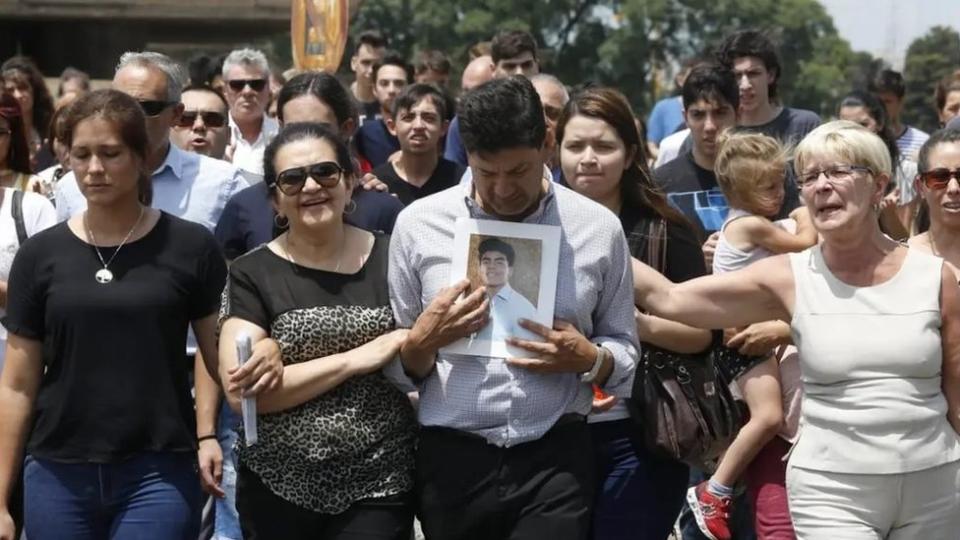 Padres, familiares y amigos de Fernando Báez Sosa.