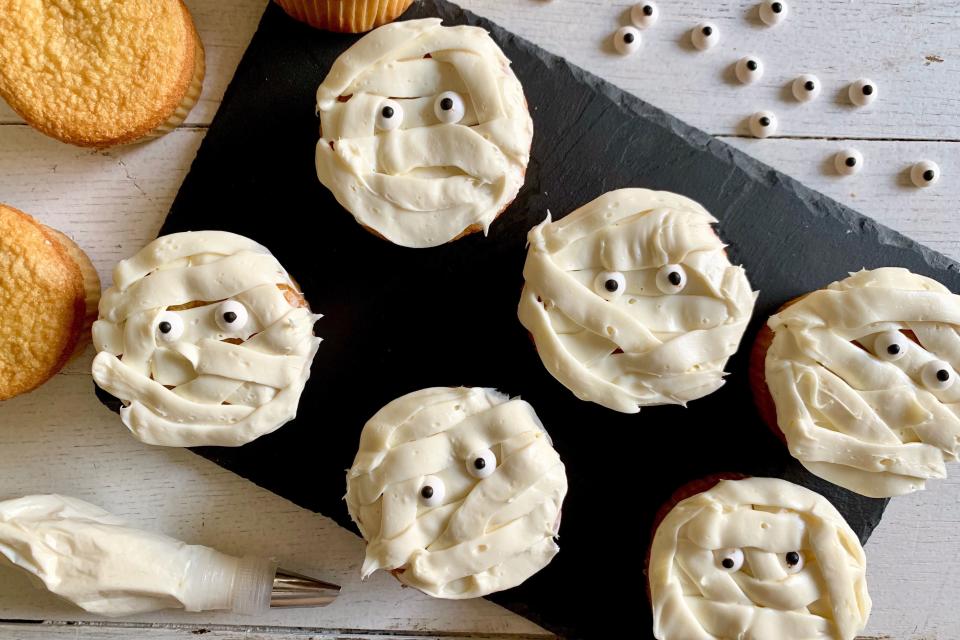 Mummy Cupcakes