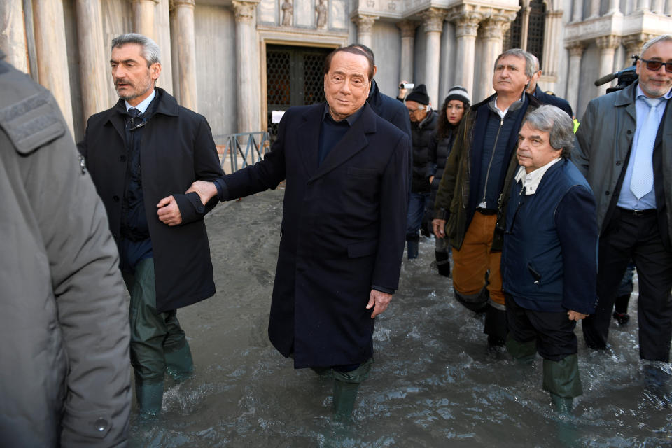 Silvio Berlusconi in Piazza San Marco a Venezia - 14 novembre 2019. REUTERS/Flavio Lo Scalzo