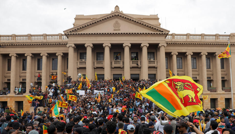 Inflation, dette… 3 chiffres pour comprendre la grave crise économique au Sri Lanka ? (Crédit : REUTERS/Dinuka Liyanawatte)