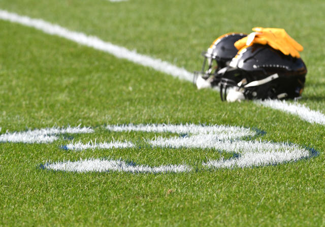 Steelers and Bengals Fight During Pregame 