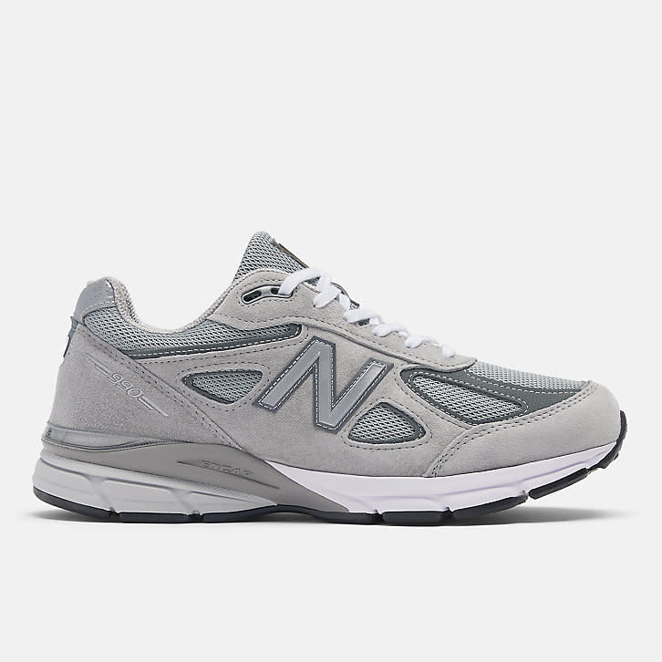 <p><a href="https://go.redirectingat.com?id=74968X1596630&url=https%3A%2F%2Fwww.newbalance.com%2Fpd%2Fmade-in-usa-990v4-core%2FU990V4-41721.html&sref=https%3A%2F%2Fwww.cosmopolitan.com%2Flifestyle%2Fg60469283%2Fbest-gifts-for-new-moms%2F" rel="nofollow noopener" target="_blank" data-ylk="slk:Shop Now;elm:context_link;itc:0;sec:content-canvas" class="link ">Shop Now</a></p><p>Made in USA 990v4 Core</p><p>newbalance.com</p><p>$184.99</p>