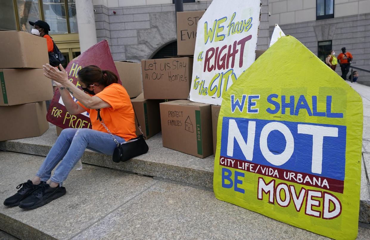 <span class="caption">The Supreme Court lifted the CDC's eviction ban.</span> <span class="attribution"><a class="link " href="https://newsroom.ap.org/detail/EvictionMoratorium/8c1f5afa50a540fc848921cdd5527c96/photo?Query=eviction%20AND%20ban&mediaType=photo&sortBy=arrivaldatetime:desc&dateRange=Anytime&totalCount=84&currentItemNo=5" rel="nofollow noopener" target="_blank" data-ylk="slk:AP Photo/Elise Amendola;elm:context_link;itc:0;sec:content-canvas">AP Photo/Elise Amendola</a></span>