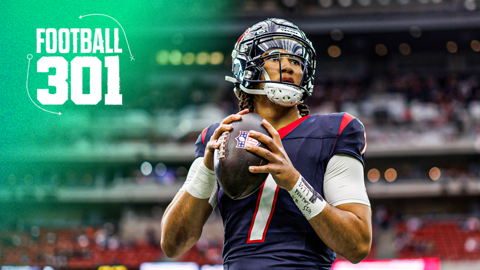 HOUSTON, TEXAS - 13 JANUARI: CJ Stroud #7 dari Houston Texans berusaha melempar umpan selama pemanasan sebelum pertandingan playoff wild-card AFC melawan Cleveland Browns di Stadion NRG pada 13 Januari 2024 di Houston, Texas. (Foto oleh Ryan Kang/Getty Images)