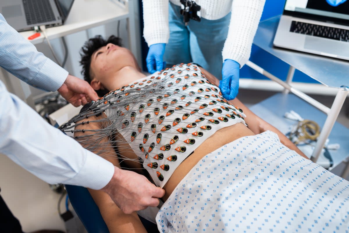 A patient at UCL undergoes a scan using the ECGI heart vest (UCL)