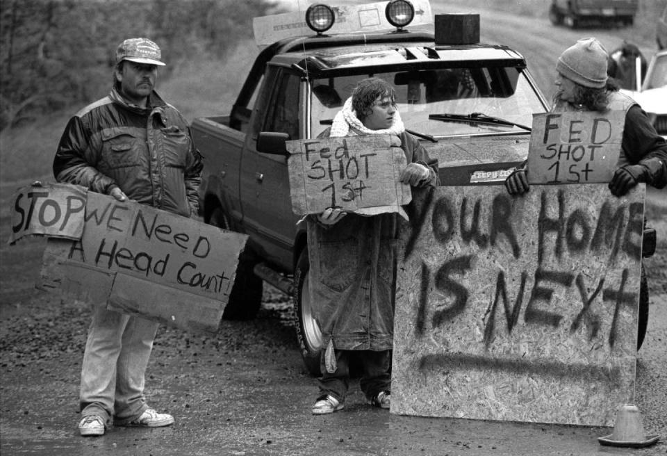 Supporters of Randy Weaver. The Ruby Ridge standoff sparked the expansion of radical right-wing groups. <a href="https://newsroom.ap.org/detail/RubyRidgeAnniversary/d360905c59104a4a9a2c41c25874643b/photo?Query=ruby%20AND%20ridge&mediaType=photo&sortBy=arrivaldatetime:desc&dateRange=Anytime&totalCount=75&currentItemNo=1" rel="nofollow noopener" target="_blank" data-ylk="slk:AP Photo/Jeff T. Green, File;elm:context_link;itc:0;sec:content-canvas" class="link ">AP Photo/Jeff T. Green, File</a>