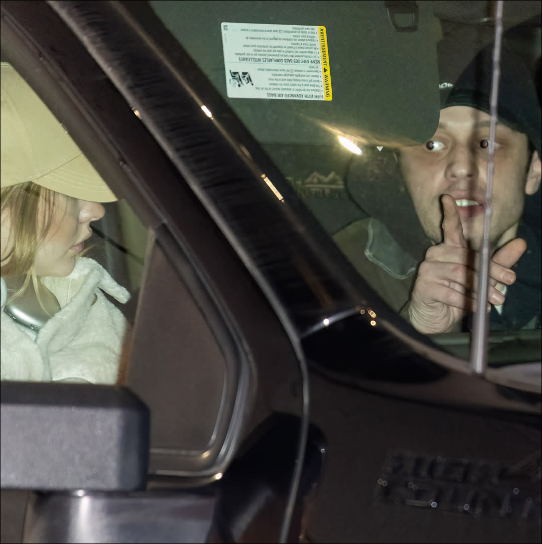  Actress Madelyn Cline and comedian/actor Pete Davidson are seen leaving Pete Davidson's comedy show on January 28, 2024 in Philadelphia, Pennsylvania. 