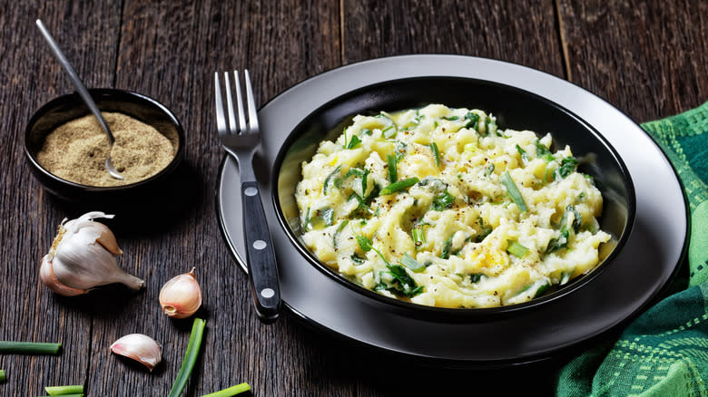 Irish colcannon in black bowl