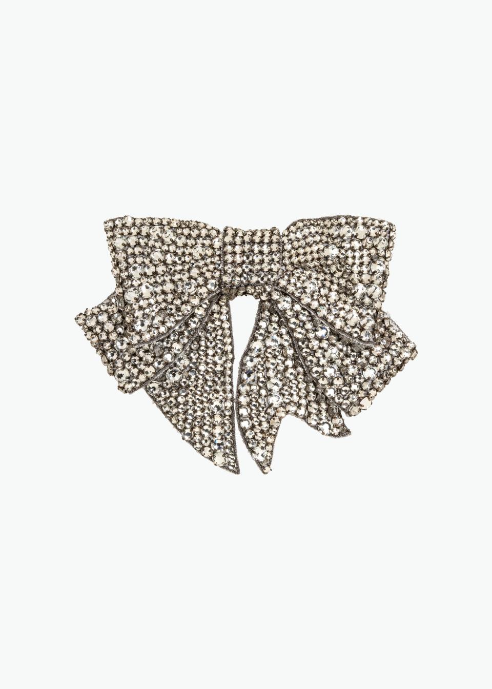 <p><a href="https://go.redirectingat.com?id=74968X1596630&url=https%3A%2F%2Fwww.jenniferbehr.com%2Fproducts%2Fbelle-bow-barrette-crystal&sref=https%3A%2F%2Fwww.harpersbazaar.com%2Fbeauty%2Fmakeup%2Fg5179%2Fvalentines-day-beauty-gift-guide%2F" rel="nofollow noopener" target="_blank" data-ylk="slk:Shop Now;elm:context_link;itc:0;sec:content-canvas" class="link ">Shop Now</a></p><p>Belle Bow Barrette</p><p>jenniferbehr.com</p><p>$478.00</p><span class="copyright">Jennifer Behr</span>