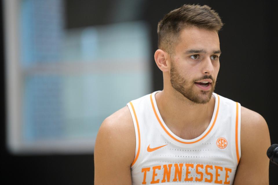 Tennessee guard Santiago Vescovi (25) is interviewed during Tennessee Volunteers basketball media day at Pratt Pavilion in Knoxville, Tenn., on Tuesday, Oct. 4, 2022.<br>Kns Vols Hoops Mediaday