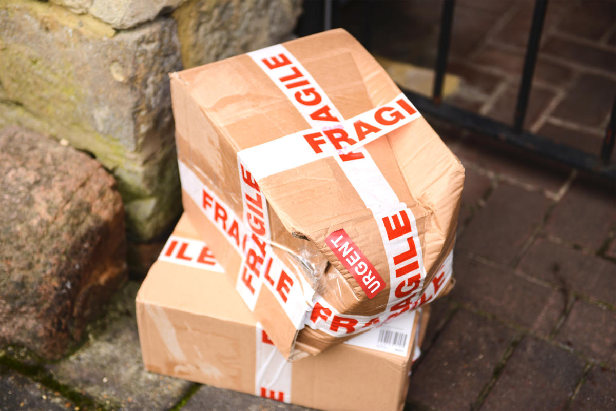 Poor online courier services and “package pirates” could endanger Christmas deliveries