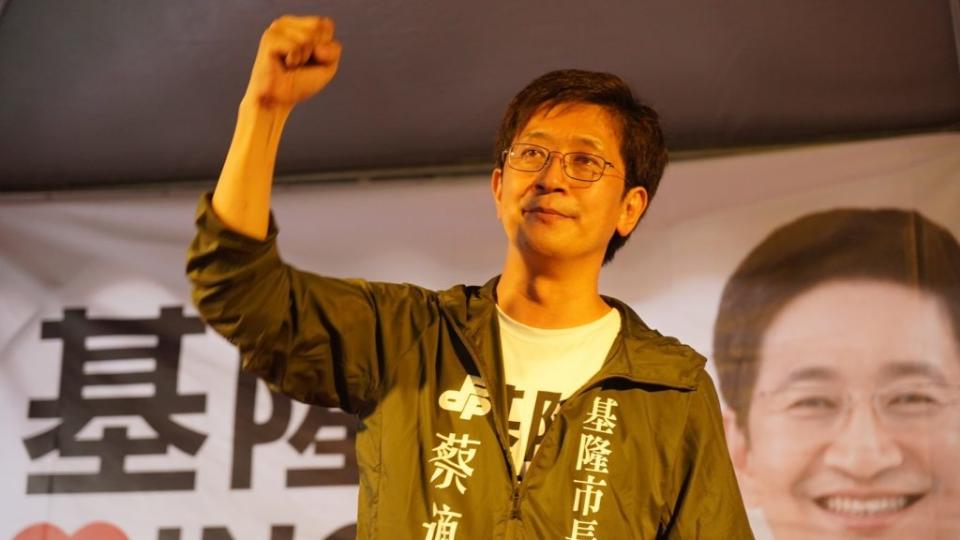 民進黨市長候選人蔡適應在立院，說謝國樑是最複雜的市長候選人。（記者張上耕翻攝）