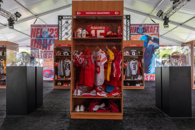 kc chiefs team store