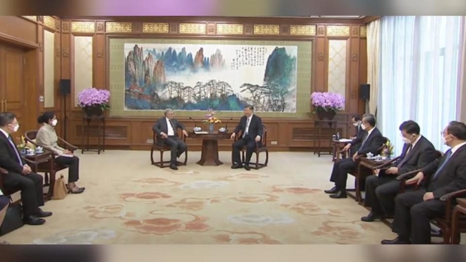 中央外事工作委員會辦公室主任王毅、中國外交部長秦剛一同與會。（圖／翻攝自 微博）
