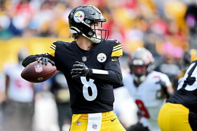 Steelers] QB Kenny Pickett is the first rookie in NFL history to have a  game-winning TD pass in the final minute in back-to-back games. : r/steelers