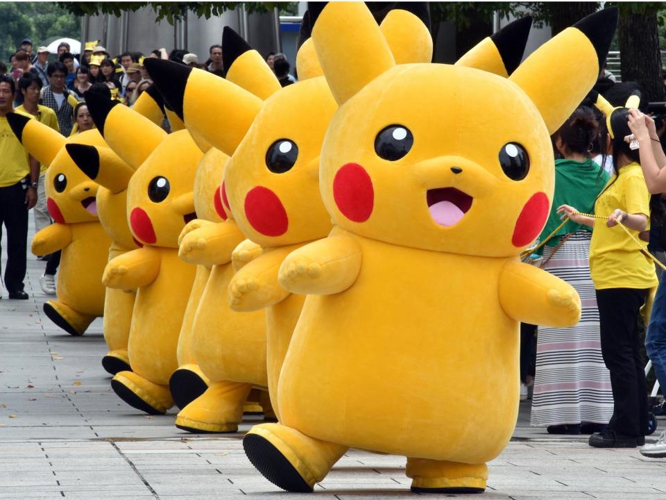 A line of life-sized Pikachu’s (Getty Images)