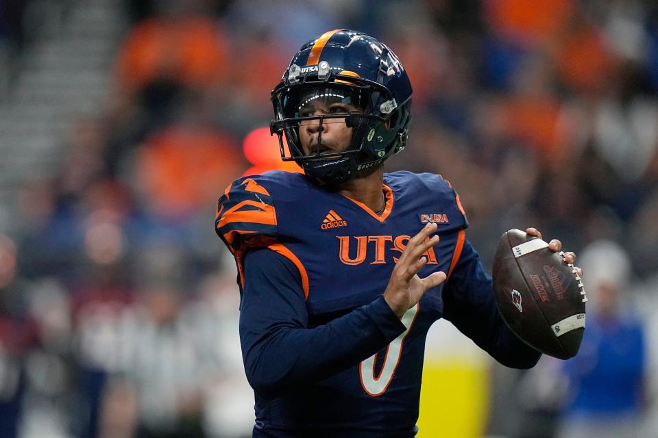 UTSA quarterback Frank Harris announced on Wednesday that he'd be returning to San Antonio for yet another go in 2023. He's thrown for 9,158 yards and rushed for 1,808 more in his four-year career, piling up 97 combined touchdowns.