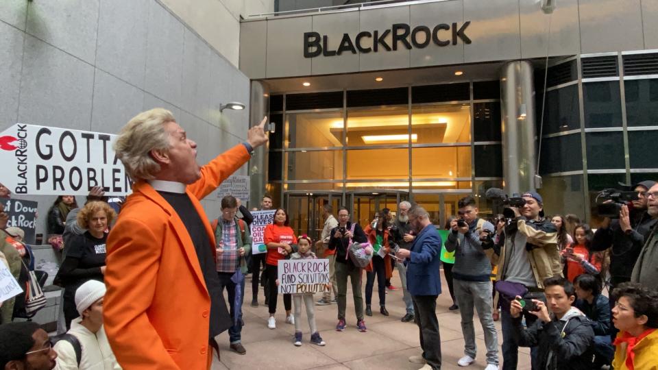 NEW YORK, NY – OCTOBER 29: Climate change protest rally at BlackRock headquarters in New York, New York on October 29, 2019. Photo credit: Rainmaker Photo/MediaPunch /IPX