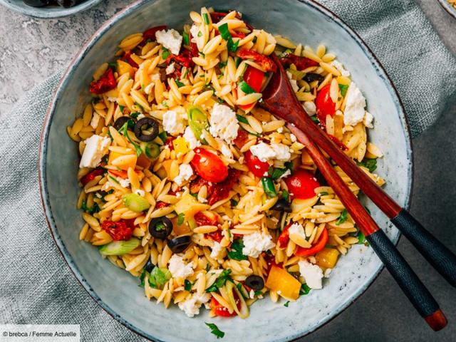 Salade d'orzo aux légumes rôtis : la recette très gourmande qui