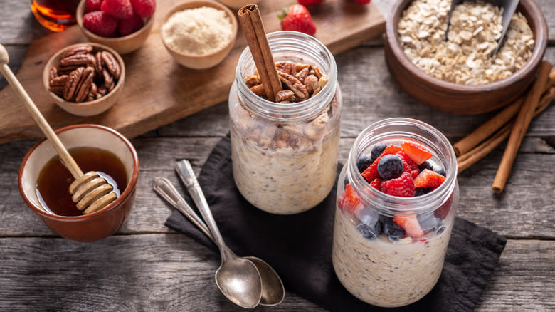 Berry cinnamon overnight oats in jars