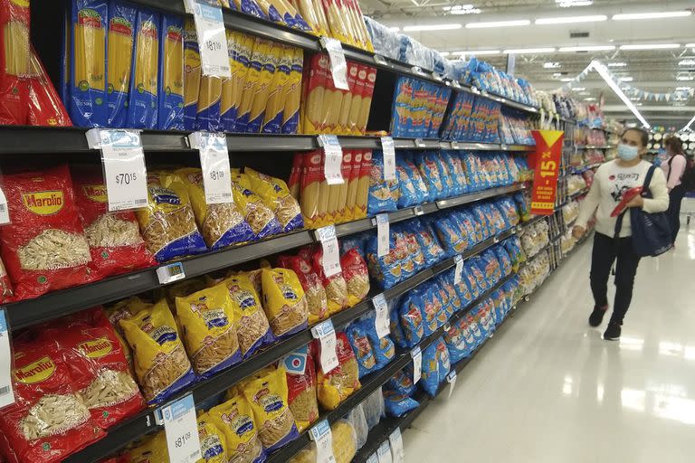 Los precios de los alimentos acumularon un aumento del 6,2% en tres semanas, lo que mensualizado da un 8,6%