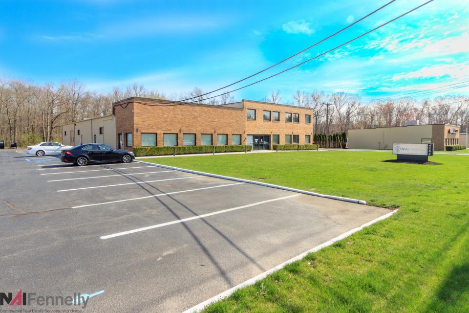 NAI Fennelly has negotiated the sale of a 16,000-square-foot flex/industrial building at 4262 US Route 1 in South Brunswick for $1.775 million.