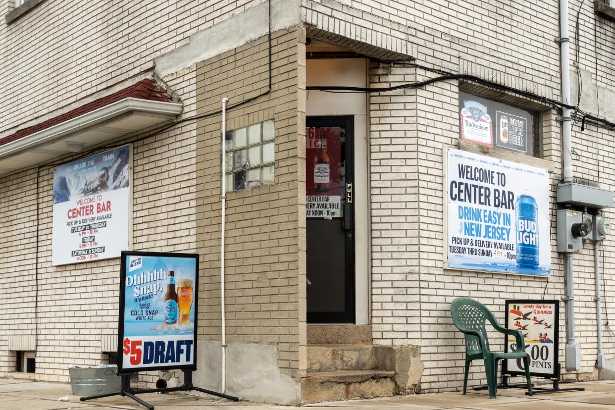 Center Bar & Pizza in the Port Reading section of Woodbridge announced that it is closing Sunday after decades in business.